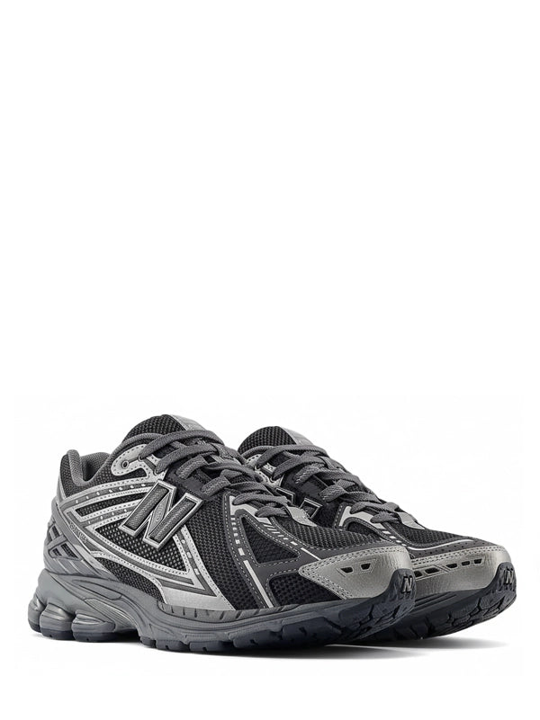 New Balance 1906R – Metallic Black & Grey