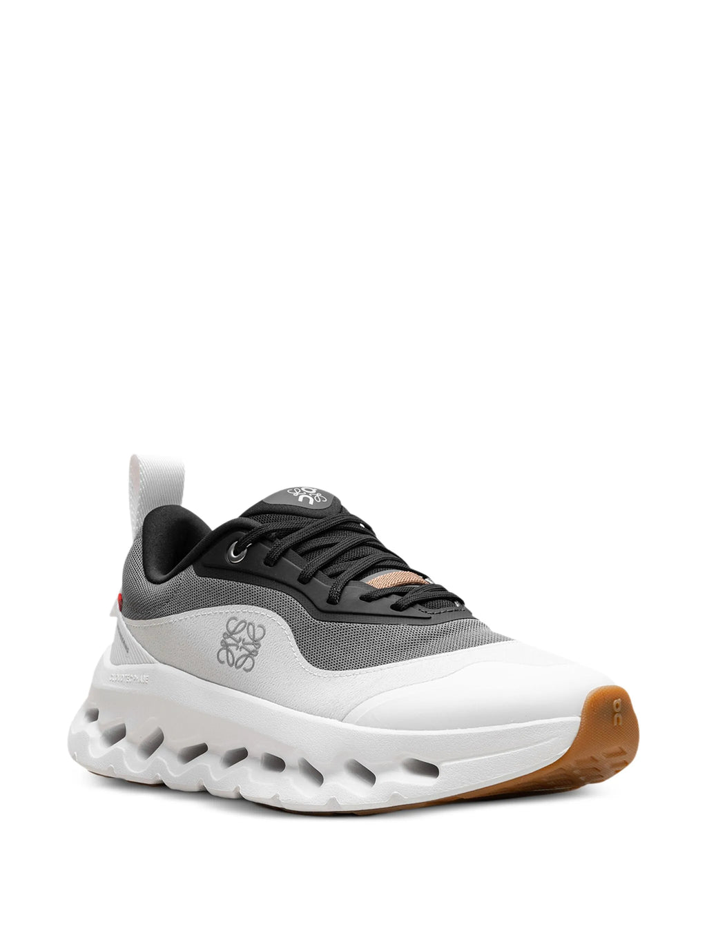 On Cloudtilt - Sleek Comfort & Performance
