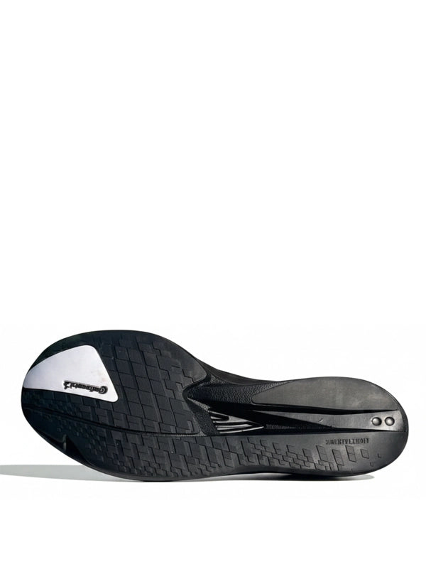 Adidas Adizero Takumi Sen 10 – Core Black / Cloud White