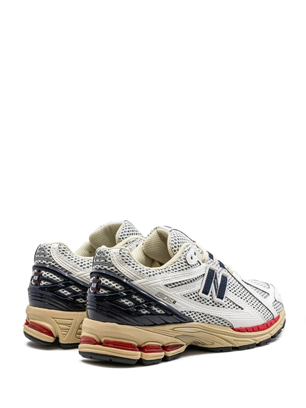 New Balance 1906R – Metallic Silver & Navy