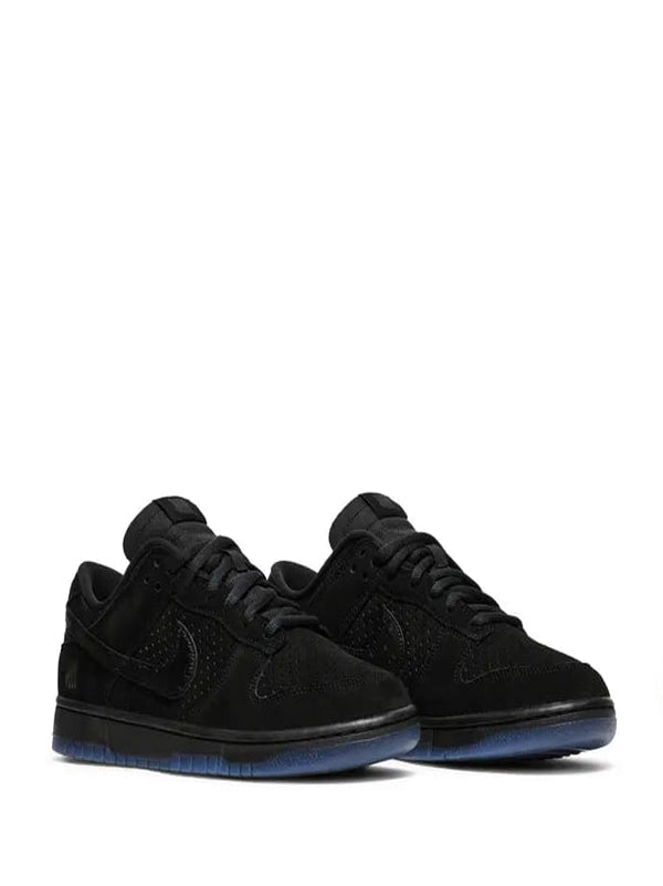 Nike Dunk Low x UNDEFEATED