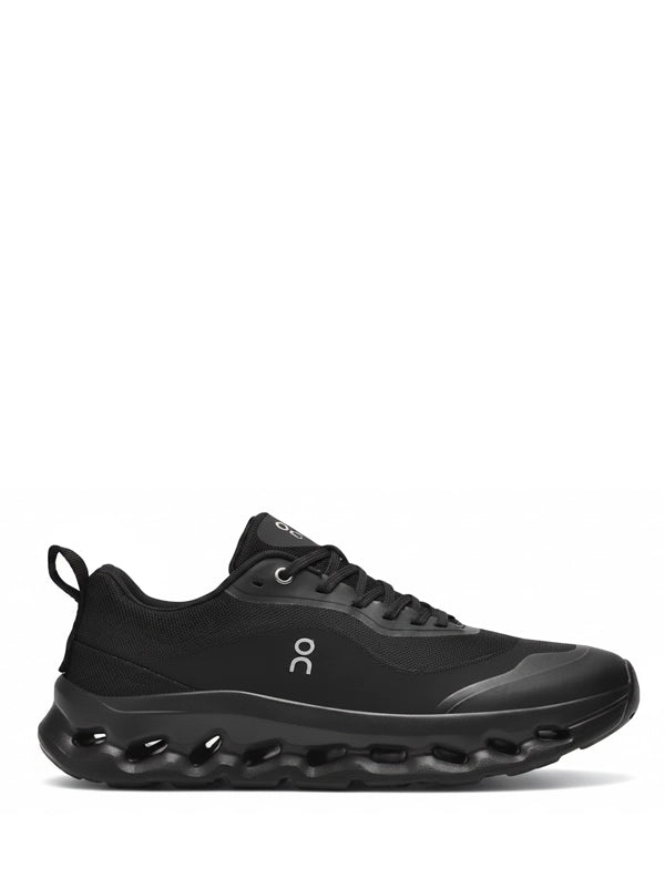 On "Cloud" All-Black Athletic Sneakers