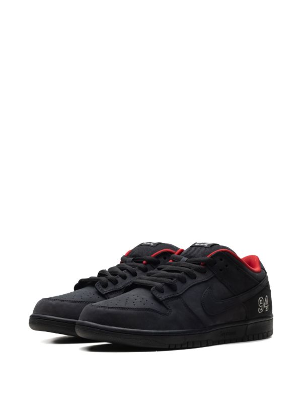 Nike SB Dunk Low "Supreme - Black" sneakers