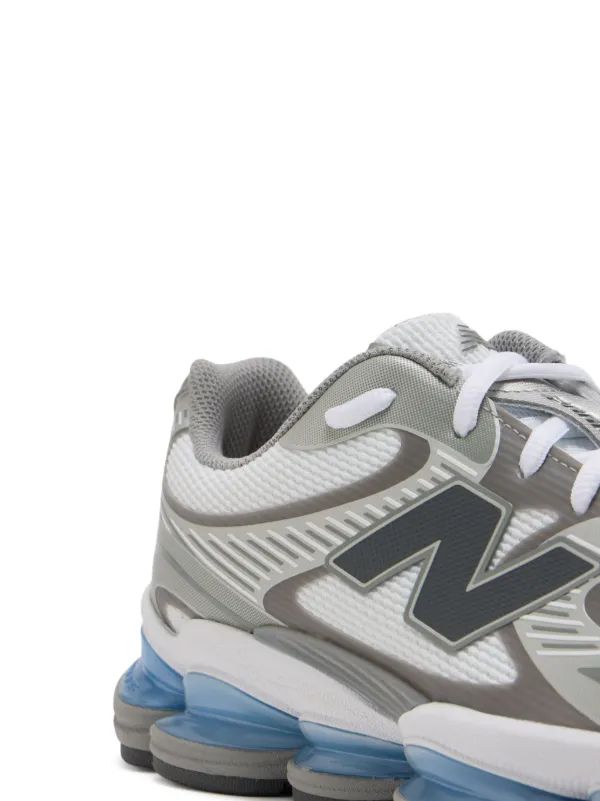 New Balance 2000 sneakers