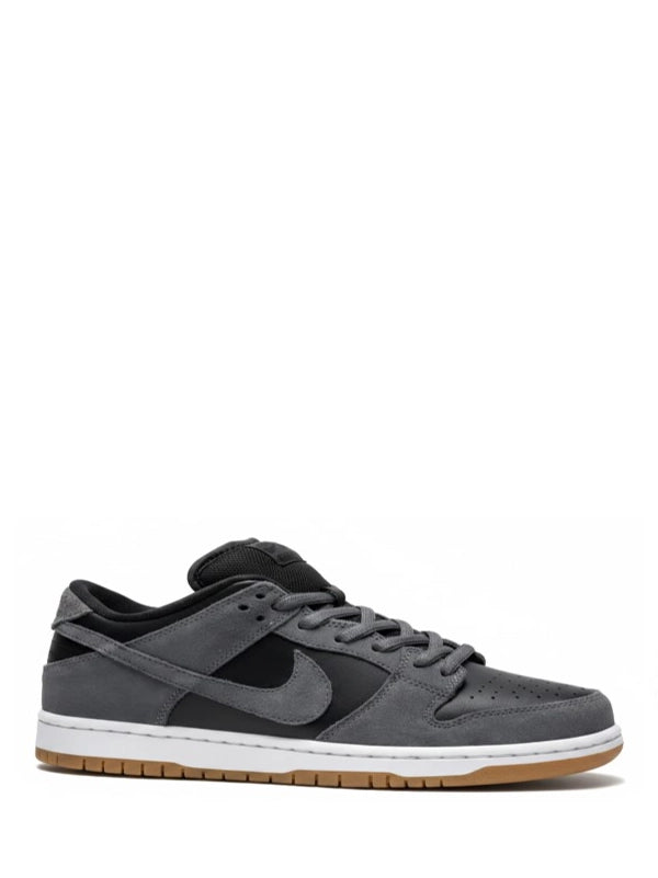 Nike SB Dunk Low "Grey Gum"